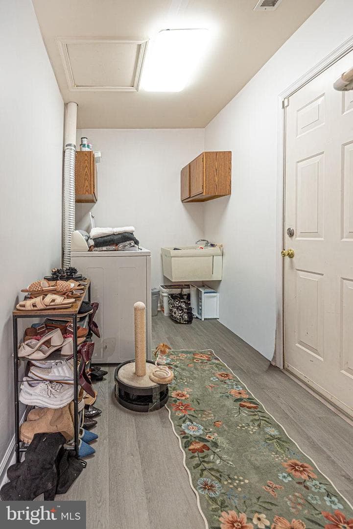 506 Edgewater Drive photo 11