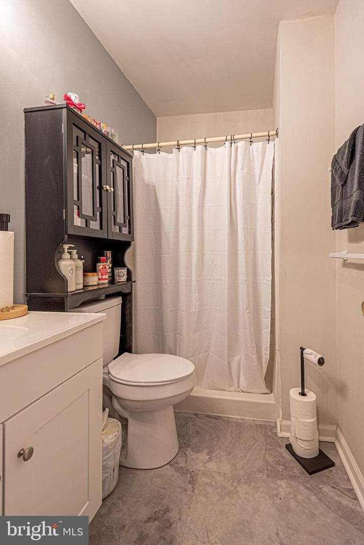 506 Edgewater Drive photo 13