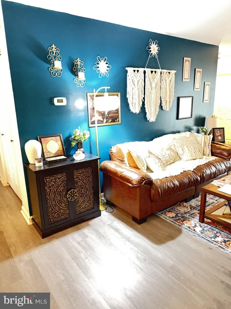 506 Edgewater Drive photo 9