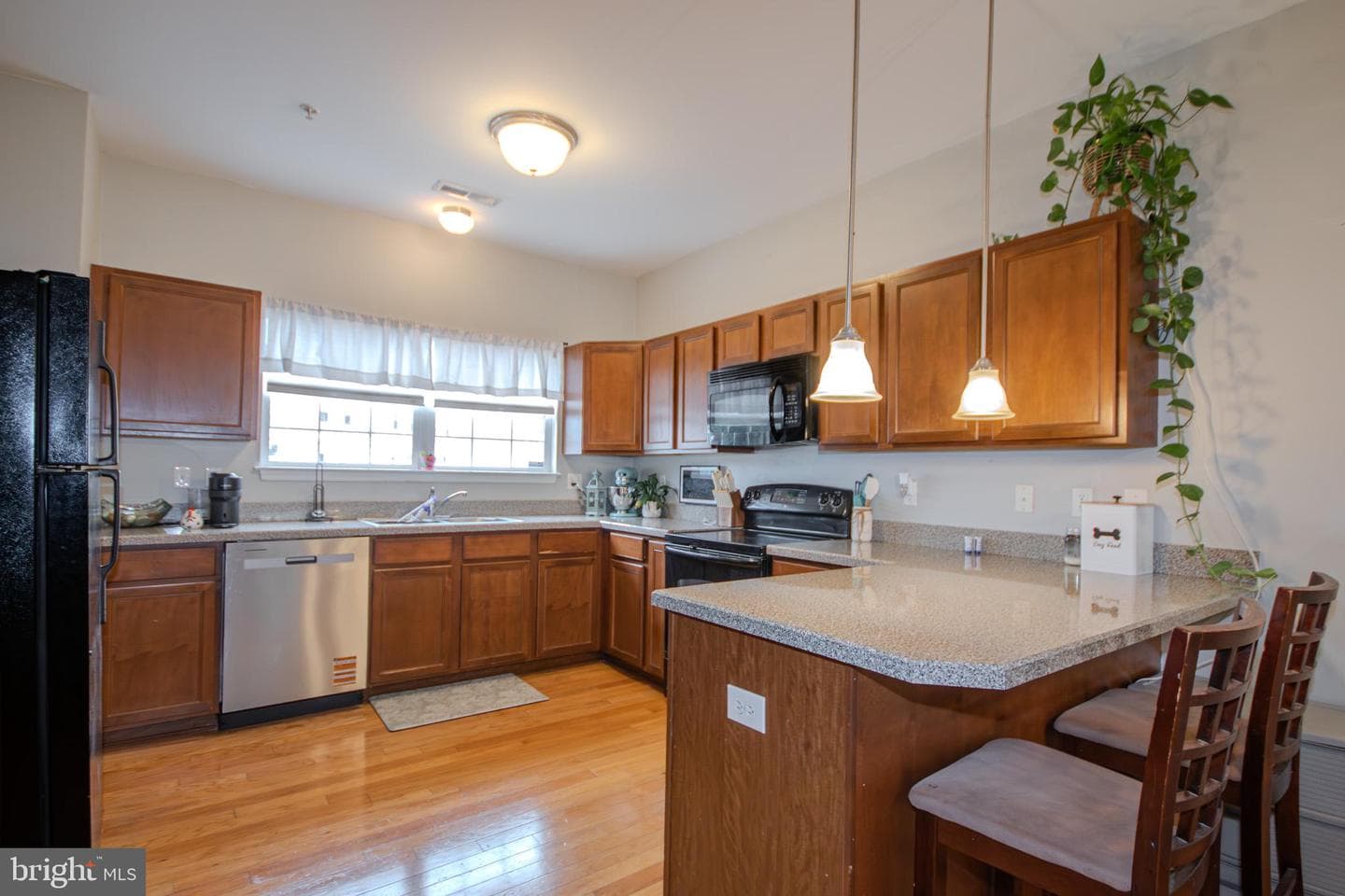 1140 Fairview Lane #1140 photo 5