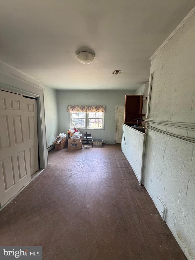304 Wyman Drive photo 5