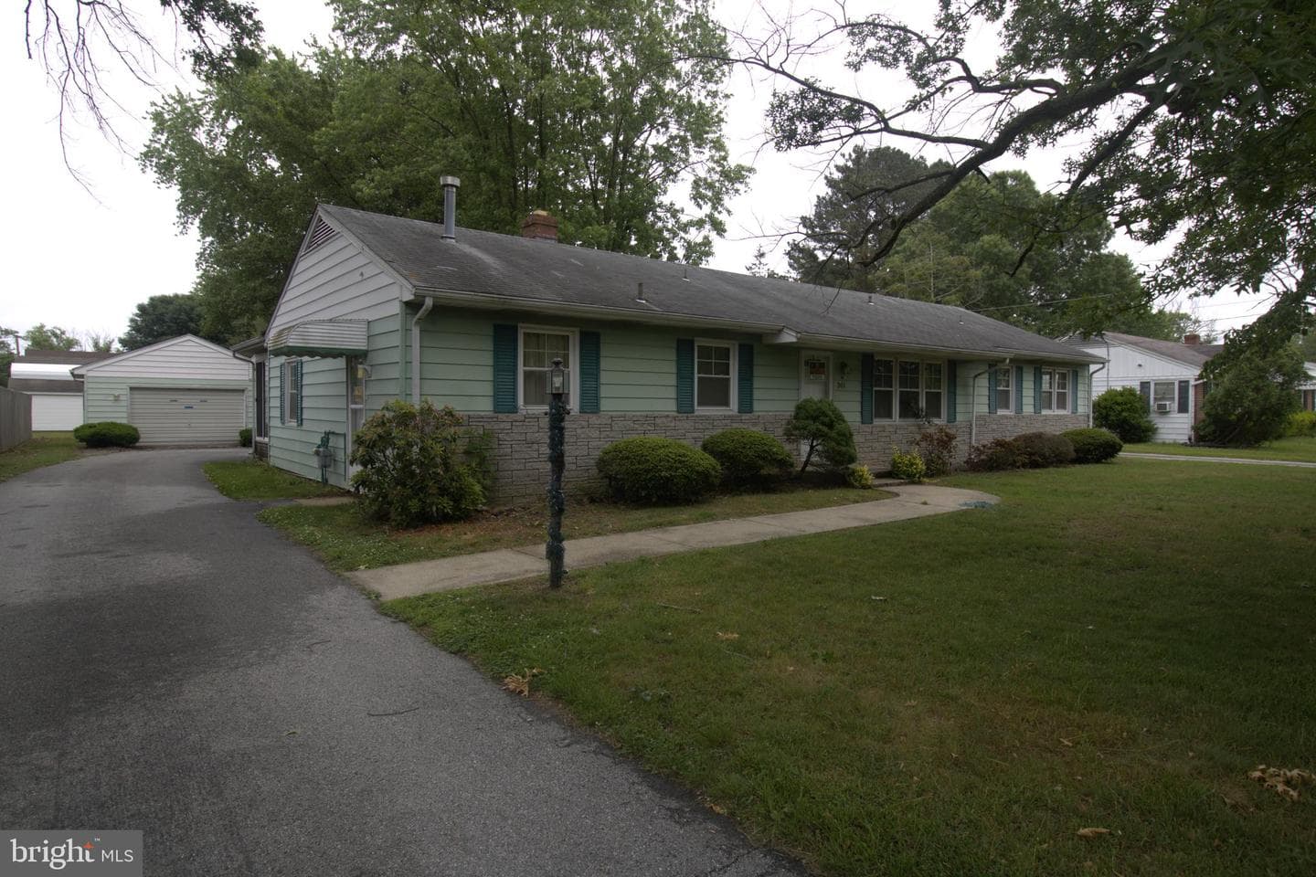 301 Glendale Drive photo 32