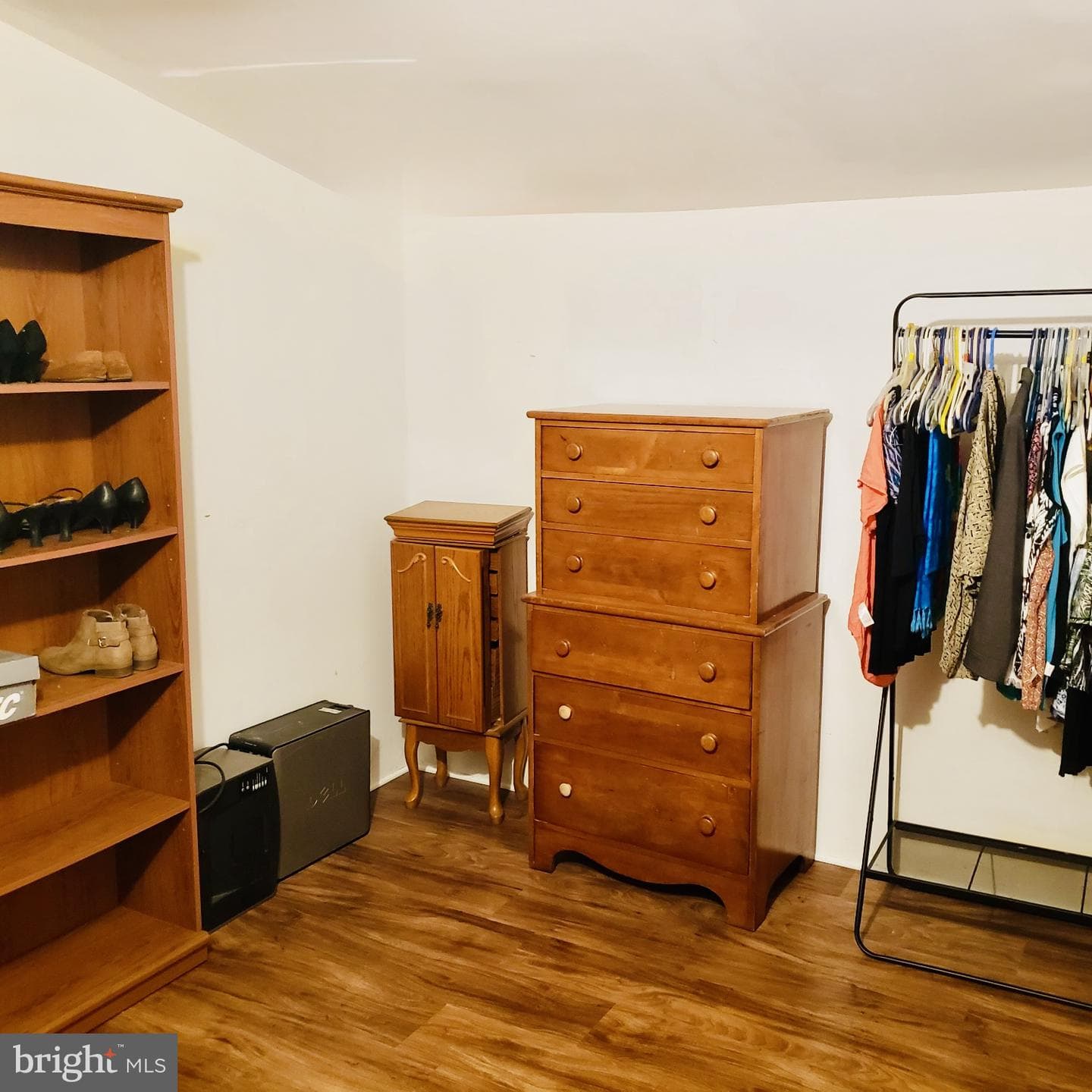 6858 Lois Avenue photo 41