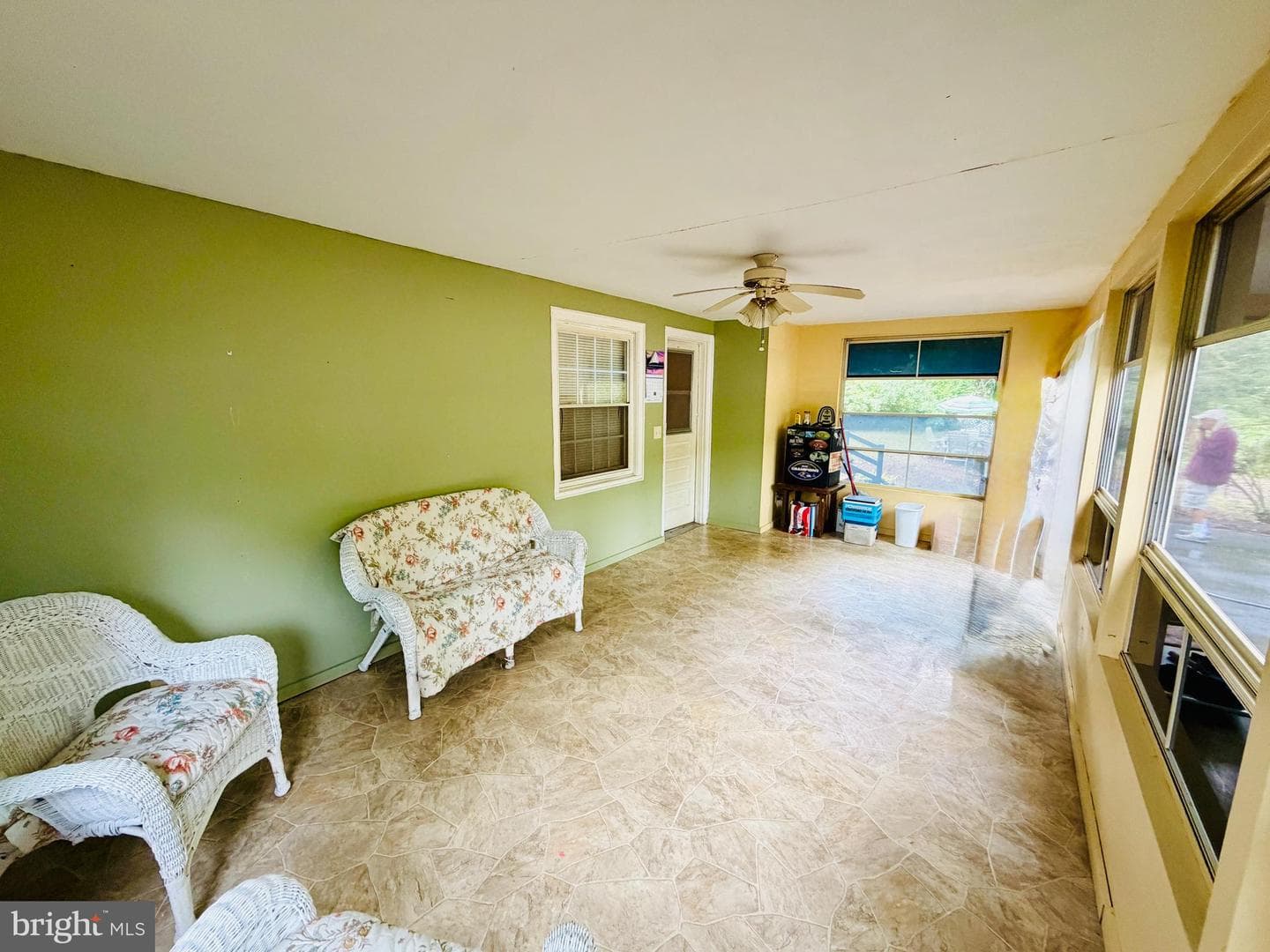 6858 Lois Avenue photo 56