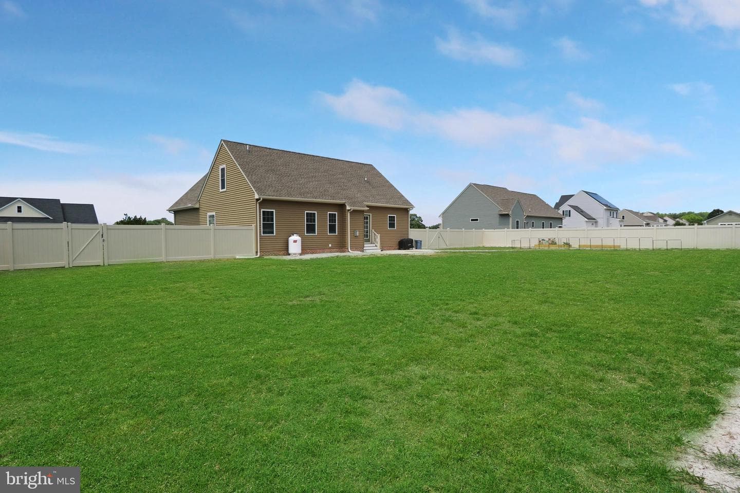 27243 Equestrian Drive photo 4