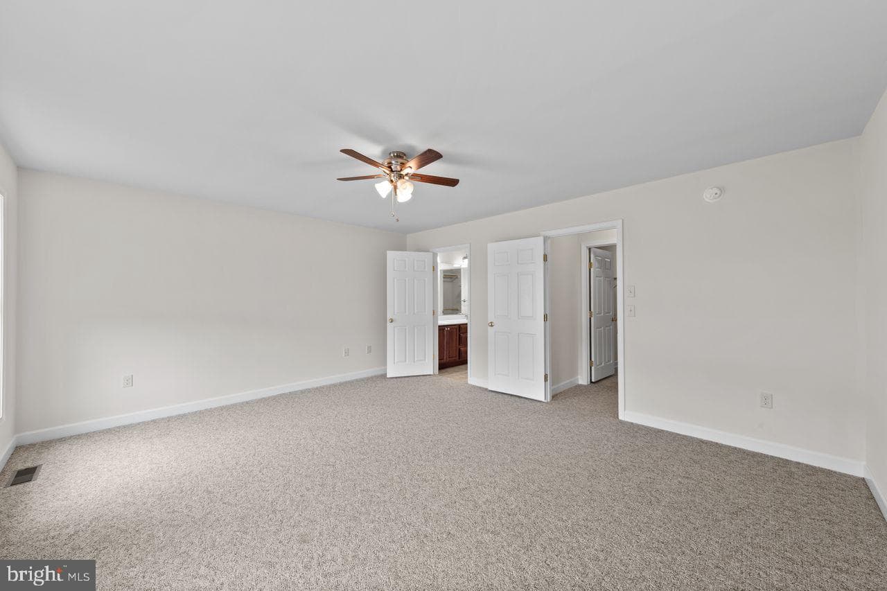 110 Glenbrooke Court photo 22