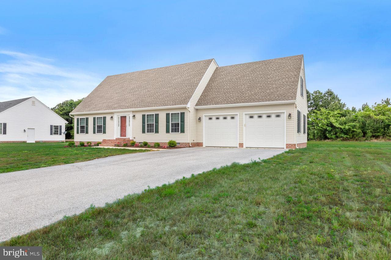 110 Glenbrooke Court photo 3