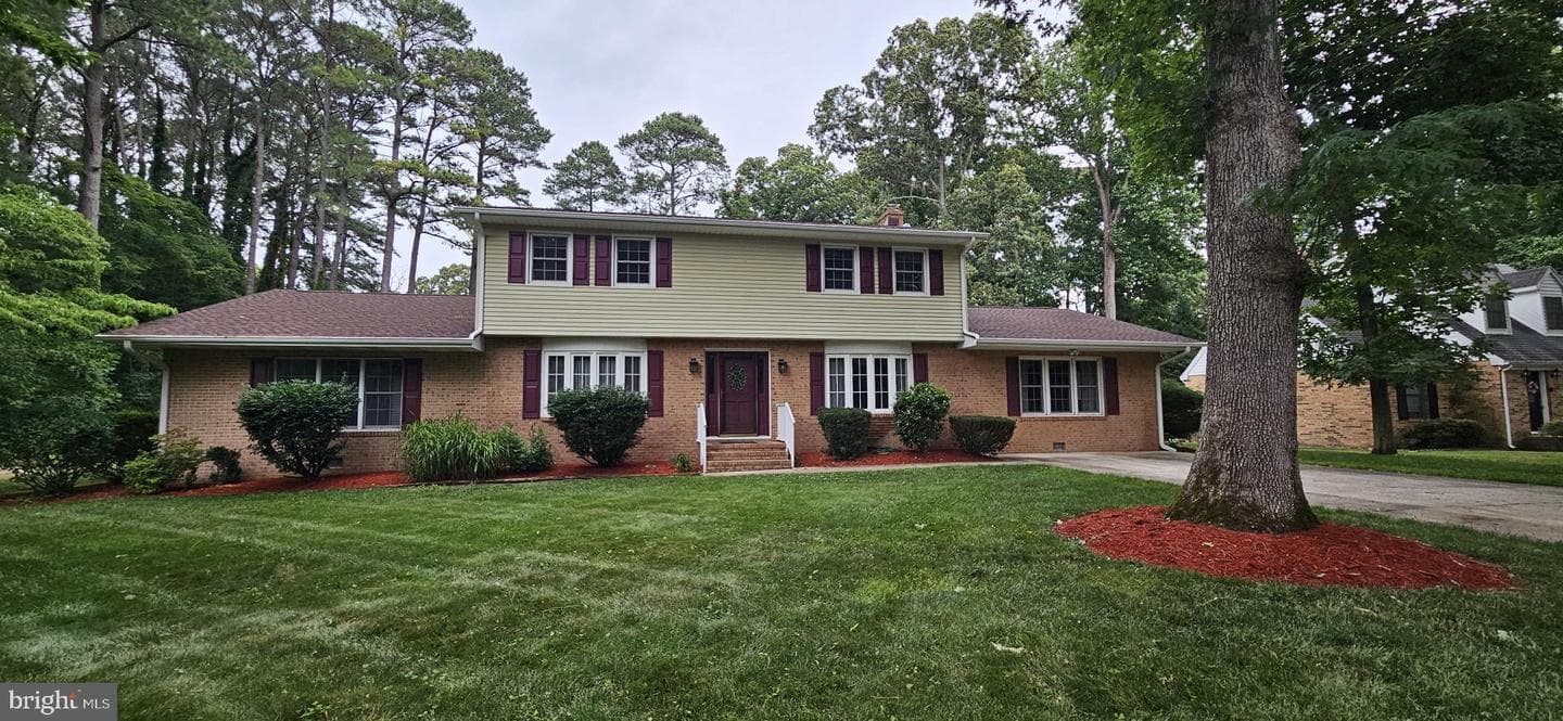 8300 Robin Hood Drive, Salisbury
