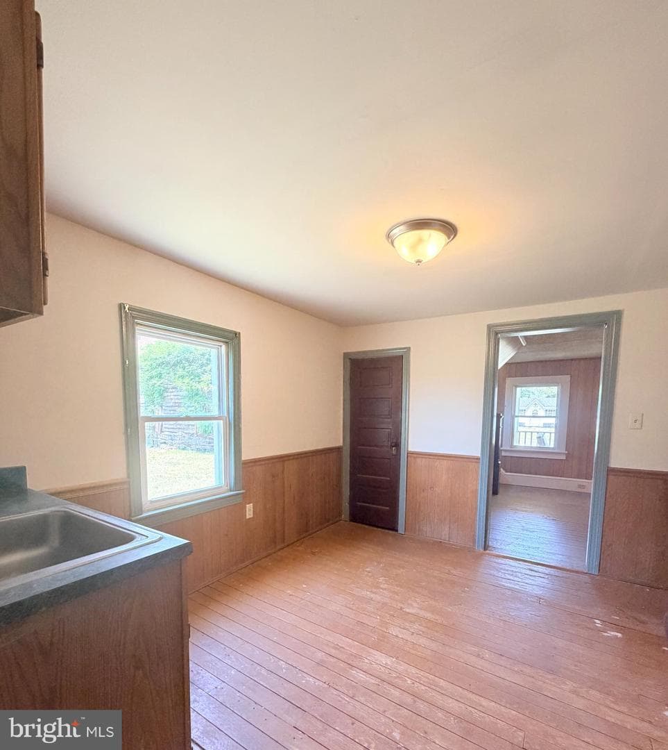 502 Charles Street photo 11