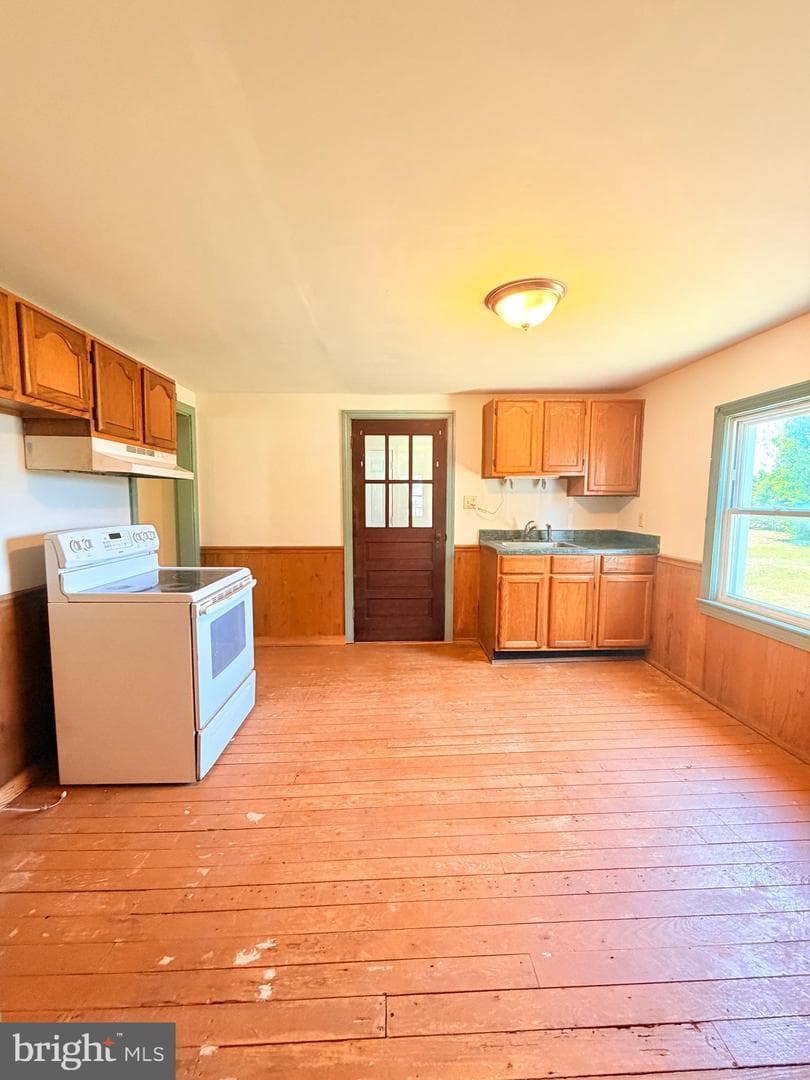 502 Charles Street photo 16