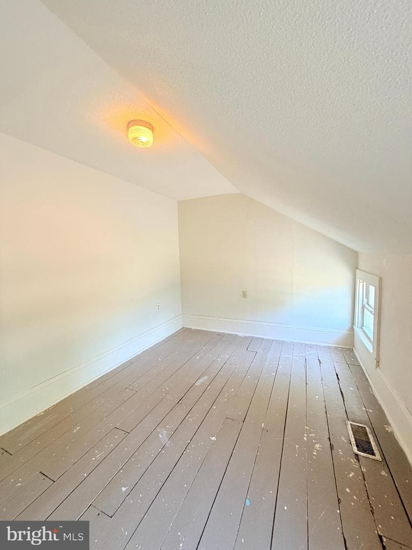 502 Charles Street photo 26