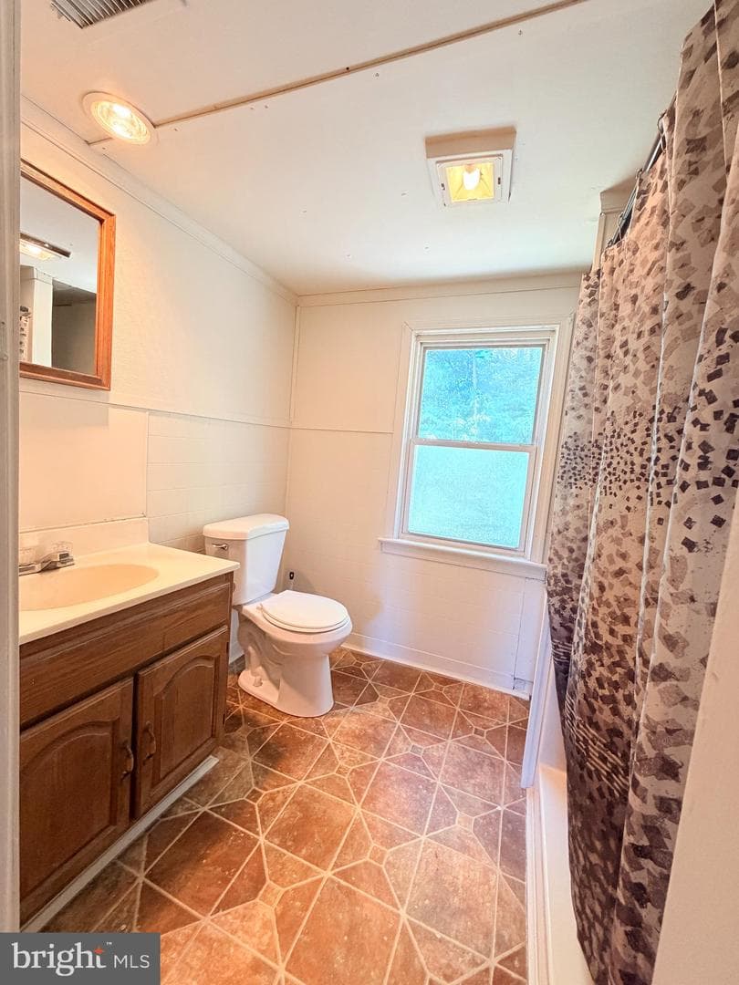 502 Charles Street photo 7