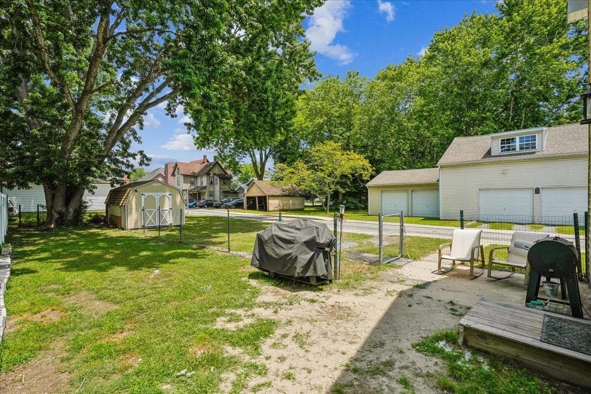 113 E East Street photo 33