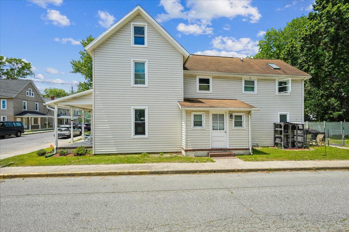 113 E East Street photo 36
