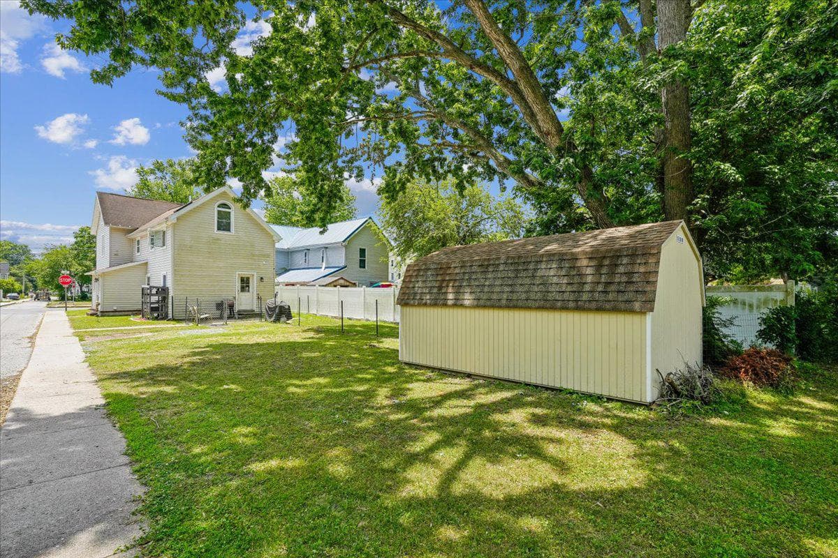 113 E East Street photo 5