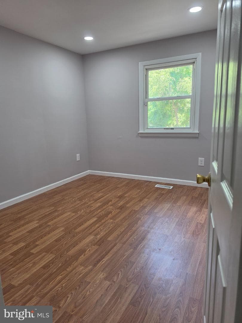 1706 Samuel Lane photo 14