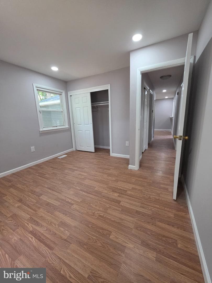 1706 Samuel Lane photo 16