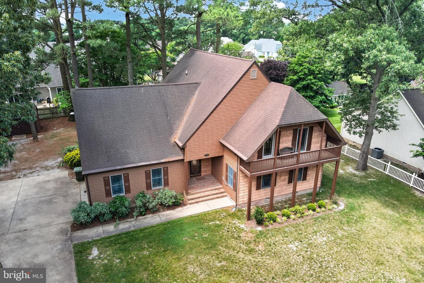 1006 S Schumaker Drive photo 3
