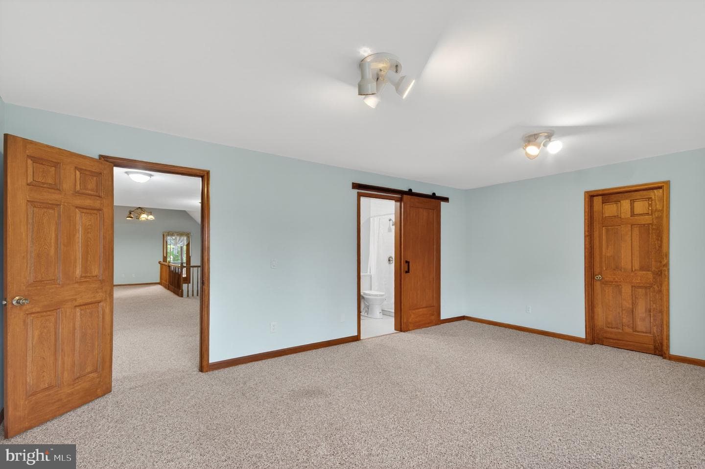 1006 S Schumaker Drive photo 38