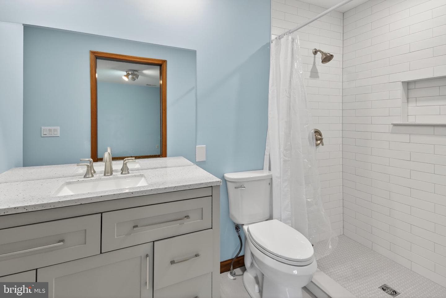 1006 S Schumaker Drive photo 43