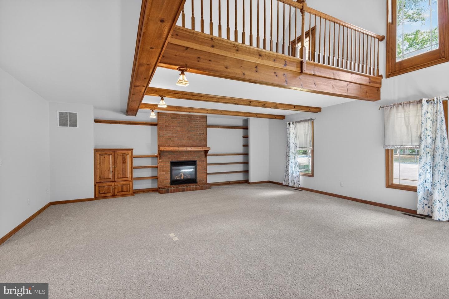 1006 S Schumaker Drive photo 7