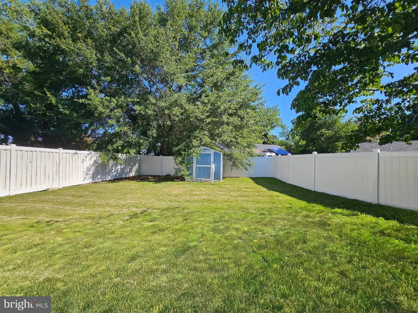712 Ferndale Road photo 32