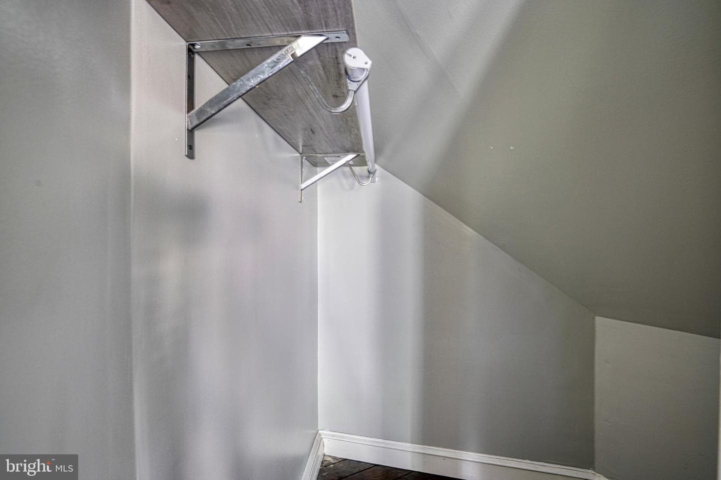 208 W Isabella Street photo 48