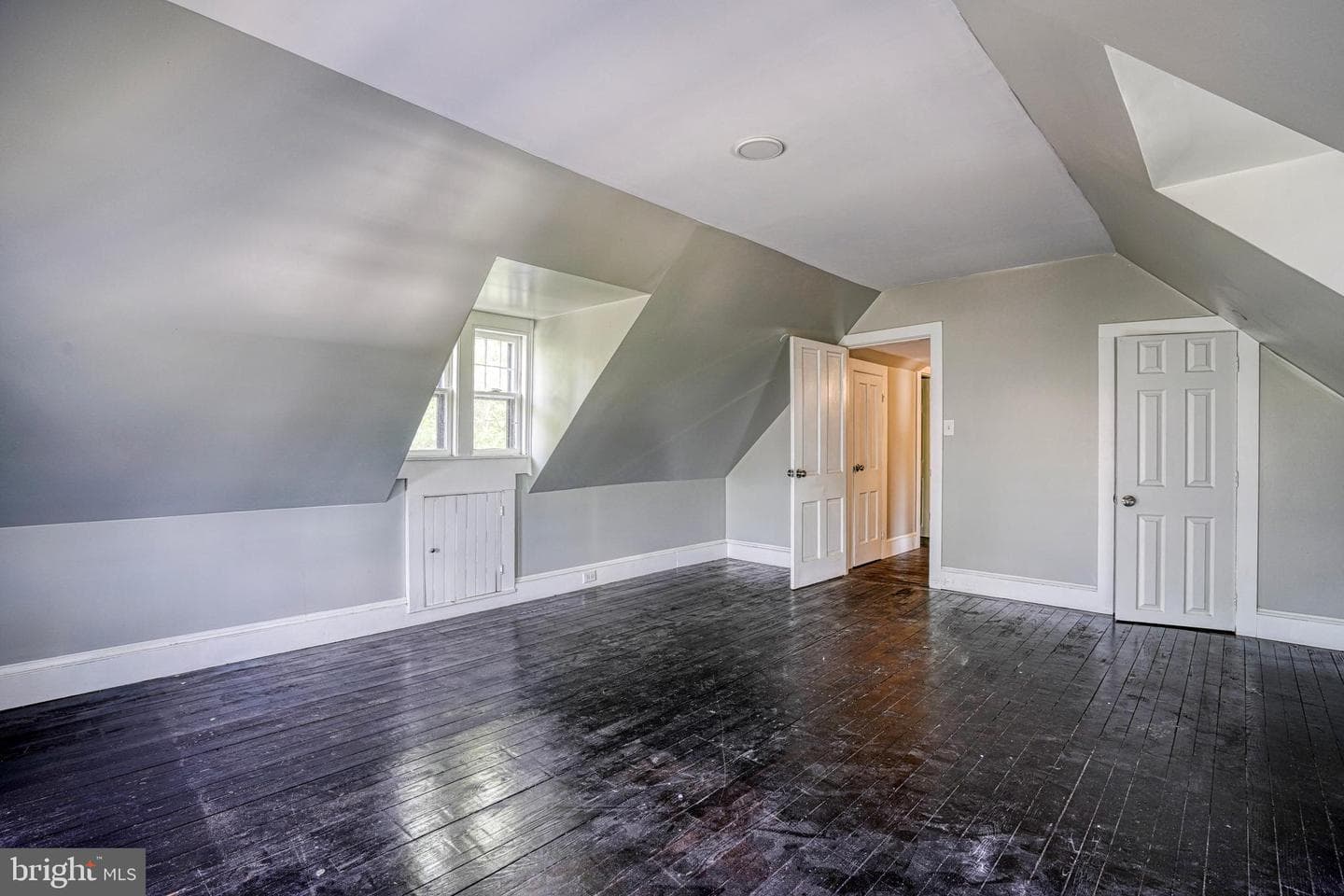 208 W Isabella Street photo 50