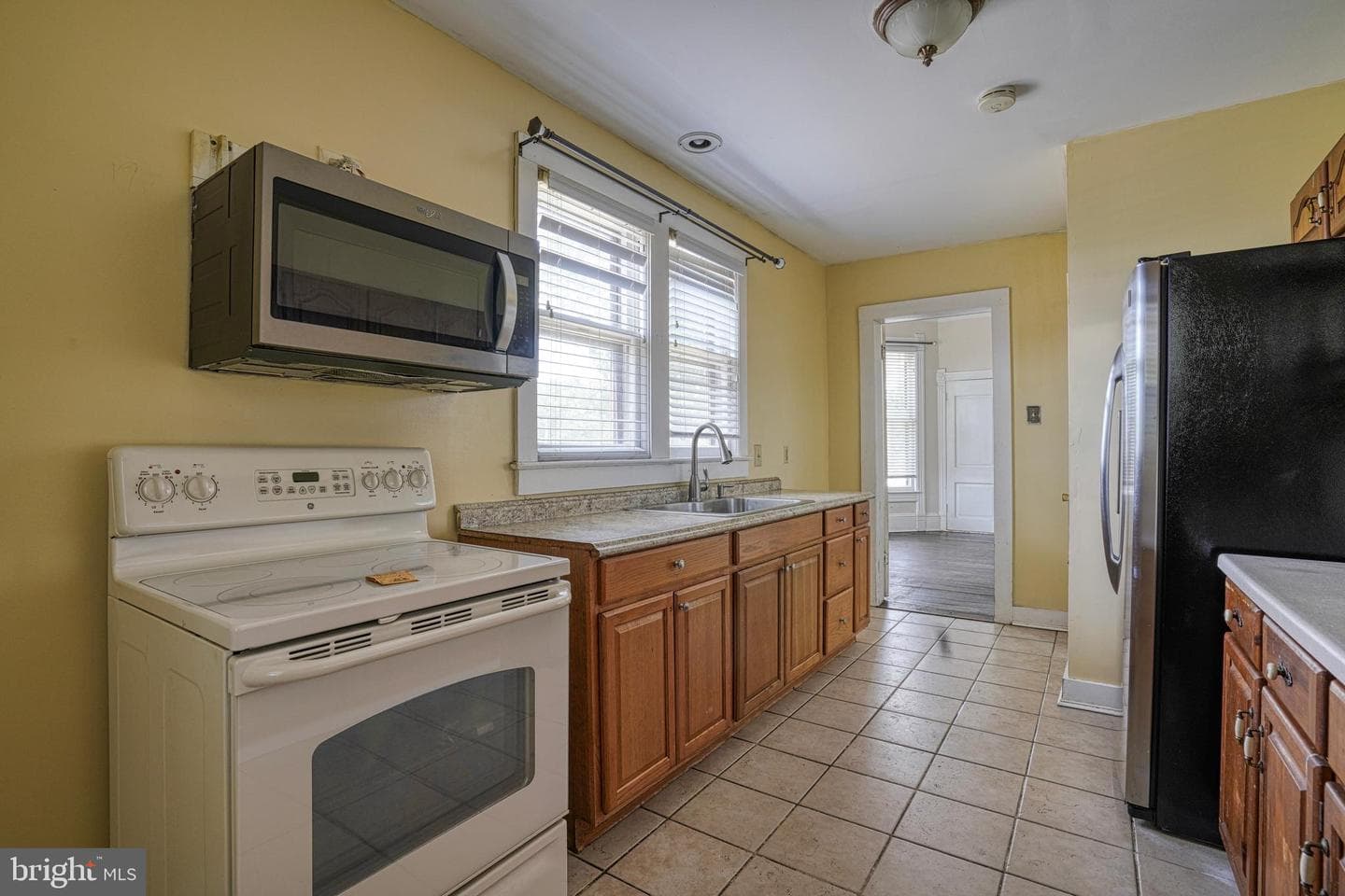 208 W Isabella Street photo 60