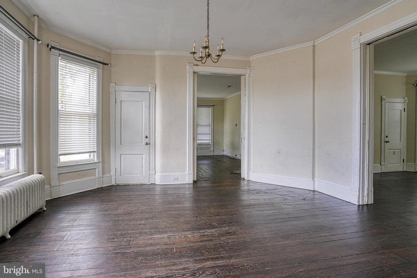 208 W Isabella Street photo 9