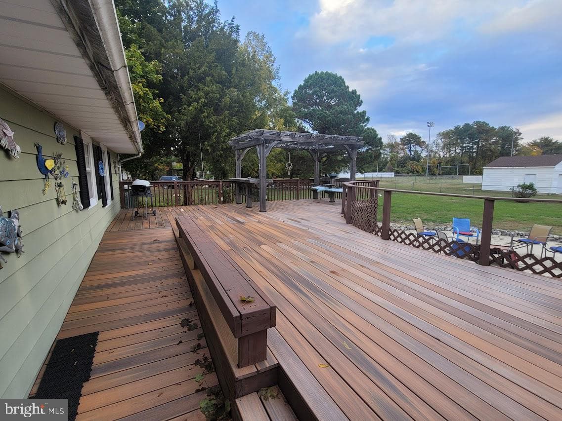 111 Clyde Avenue photo 43