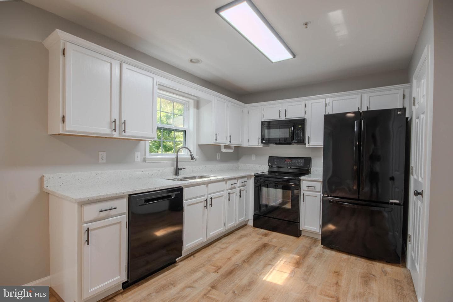 1019 Granite Court photo 9