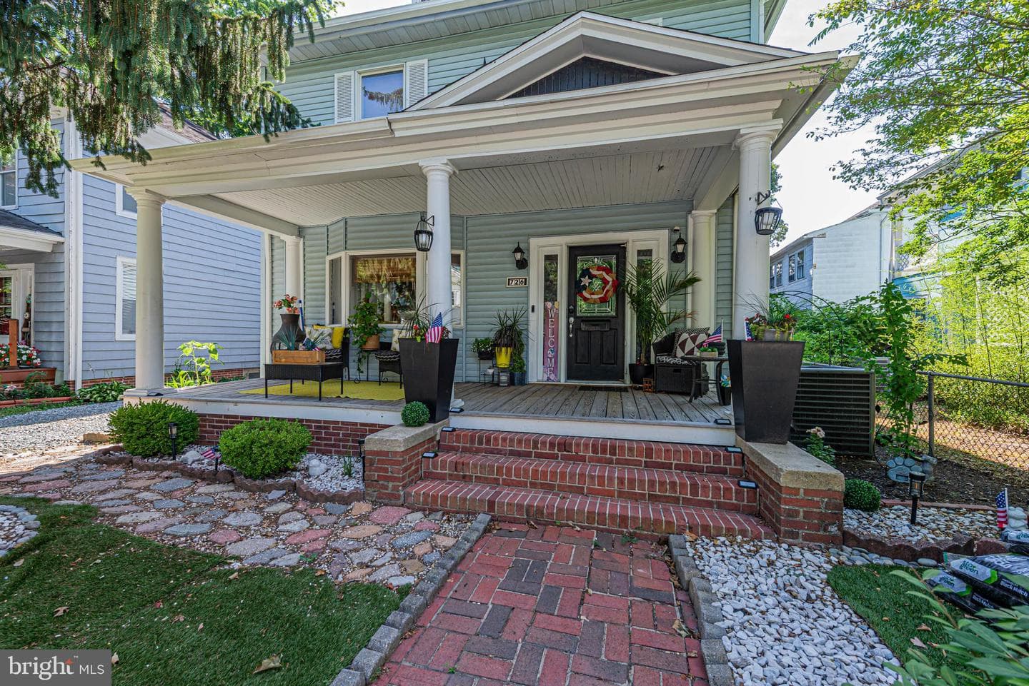726 Smith Street photo 32