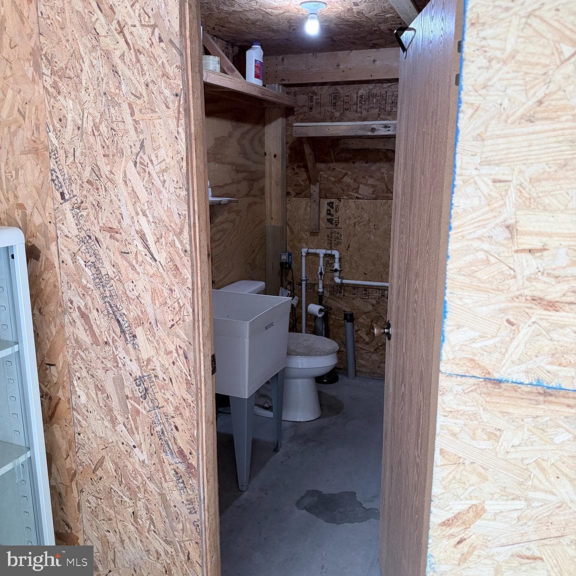 8225 Whitesville Road photo 45