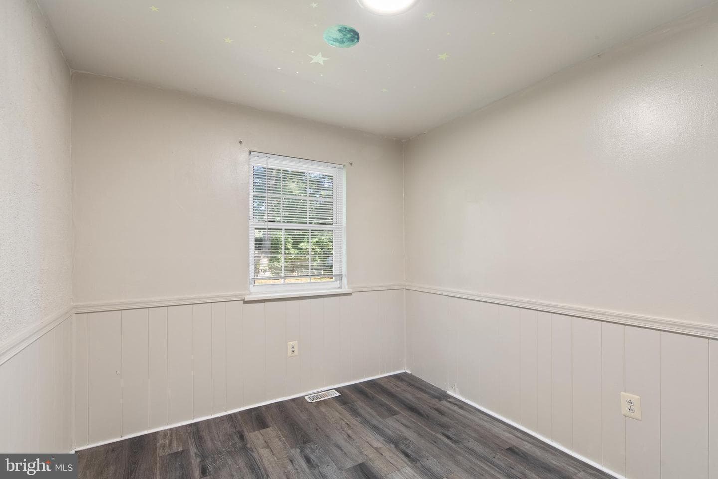 302 Brookview Drive photo 27