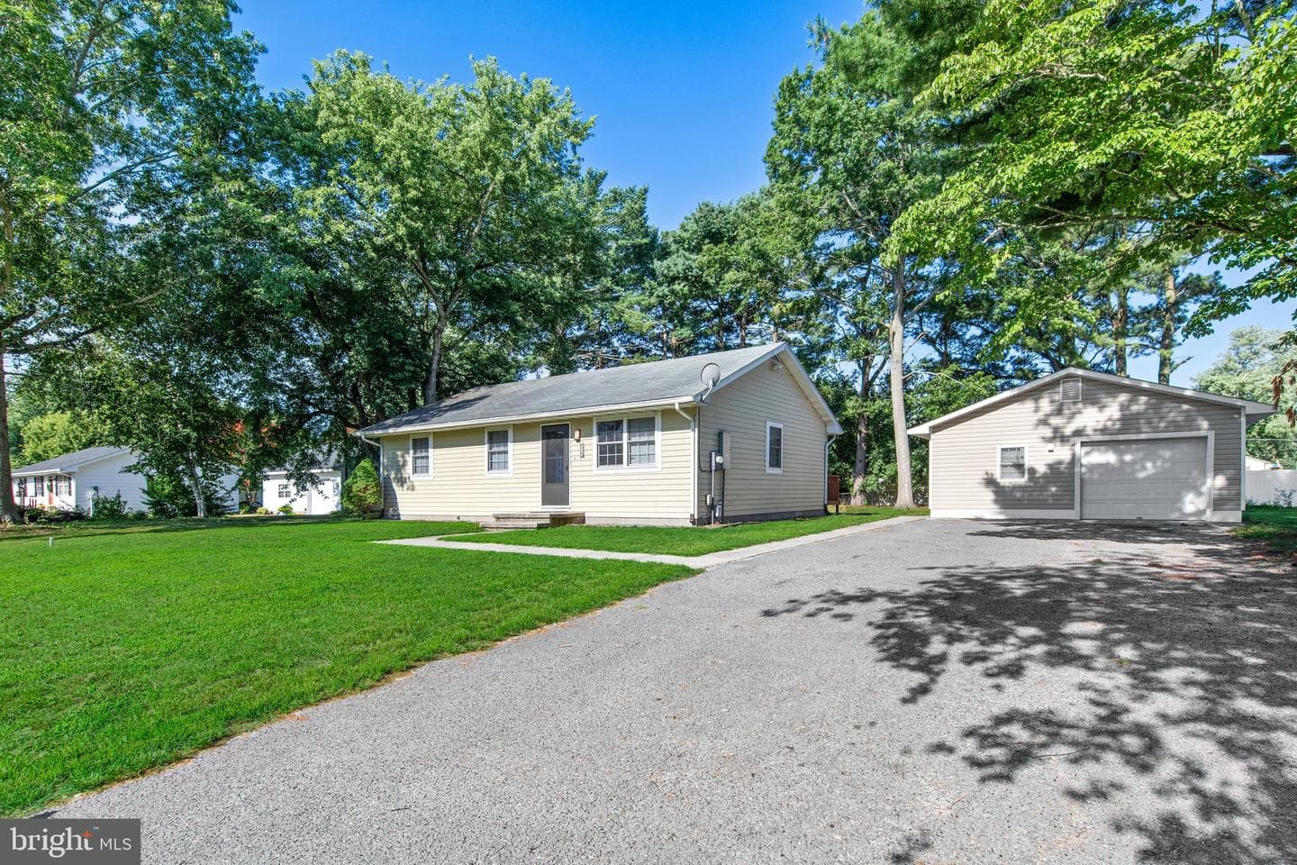 302 Brookview Drive photo 3