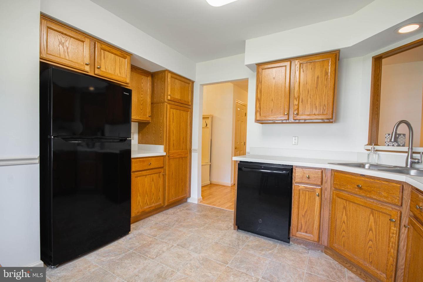 907 W Schumaker Manor Drive photo 9
