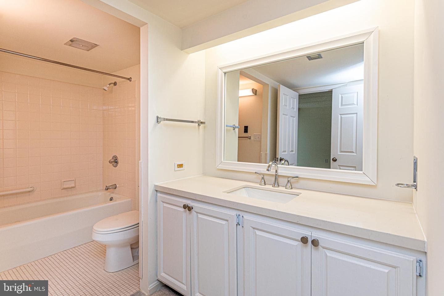227 Canal Park Drive #301 photo 26