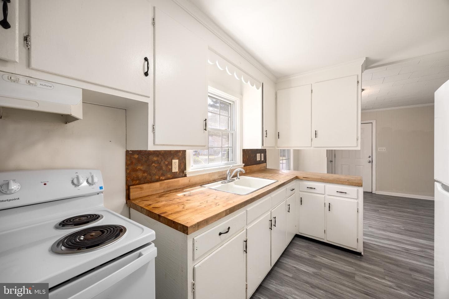 815 Roger Street photo 12