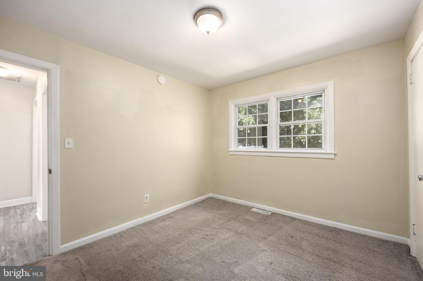 815 Roger Street photo 16