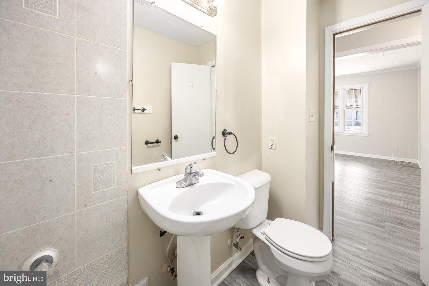 815 Roger Street photo 20