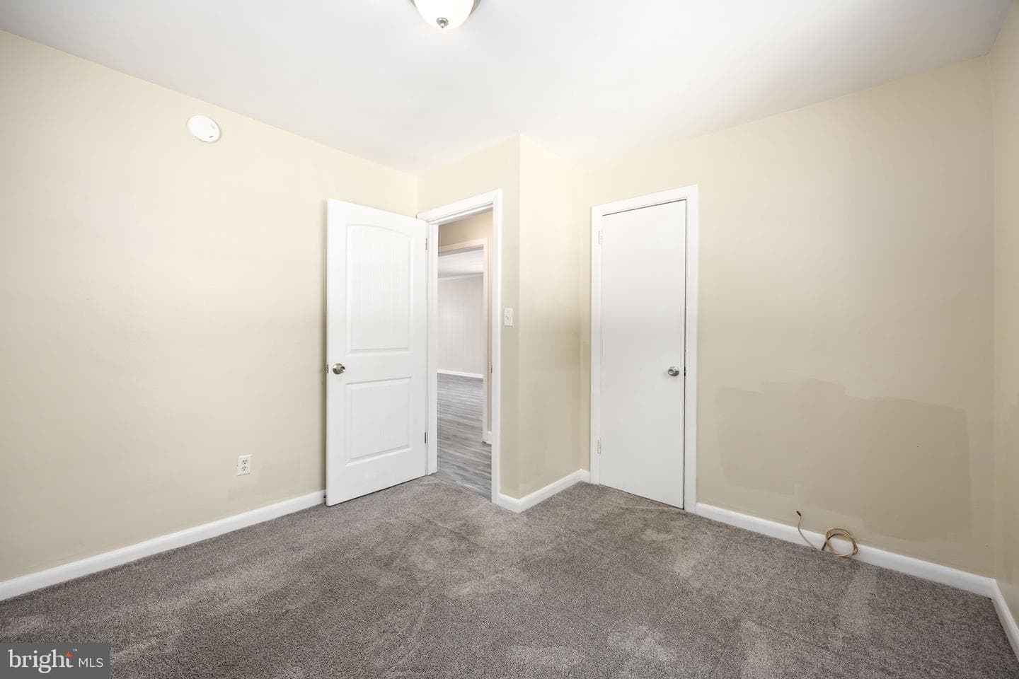 815 Roger Street photo 22