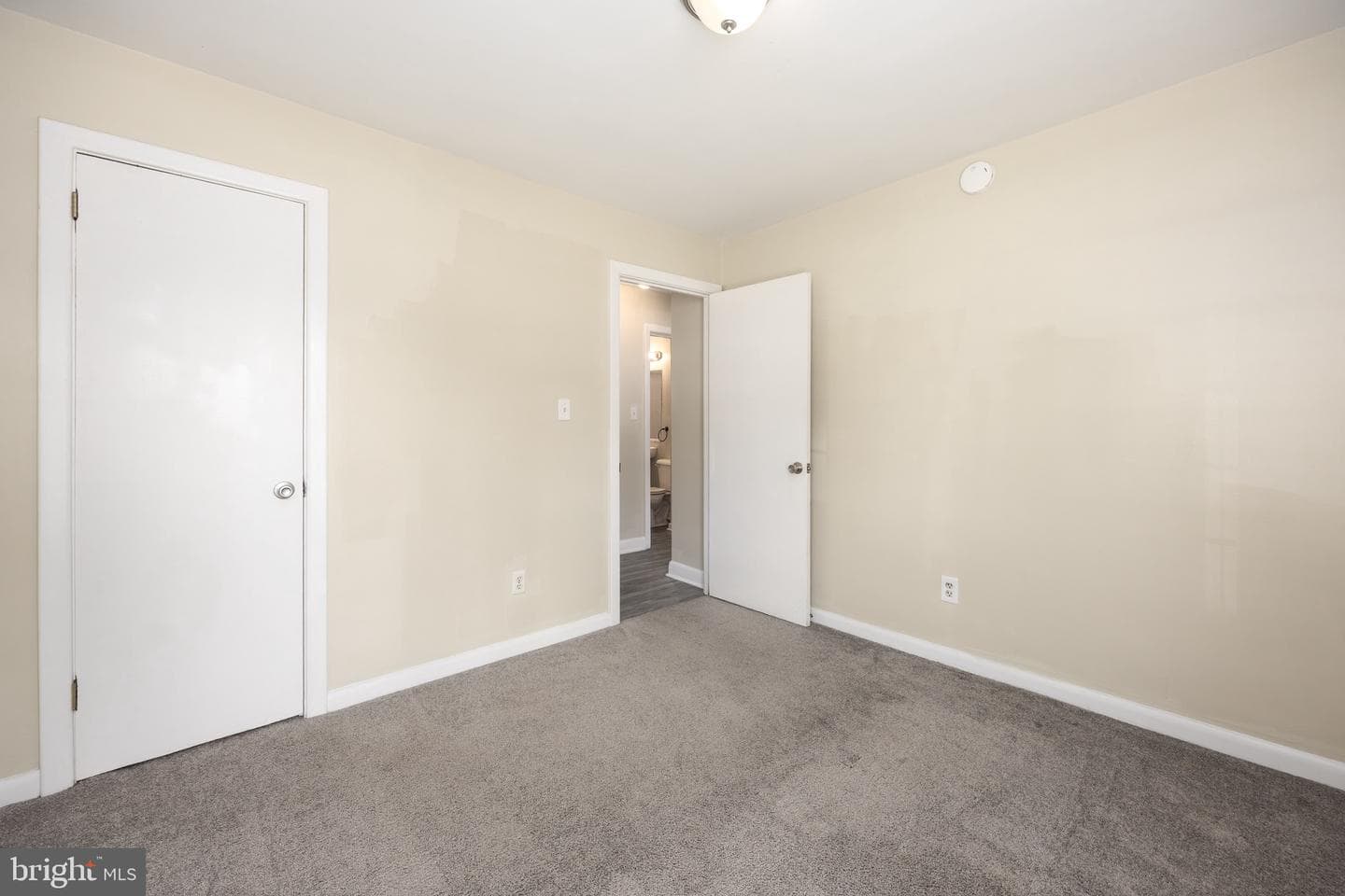 815 Roger Street photo 26