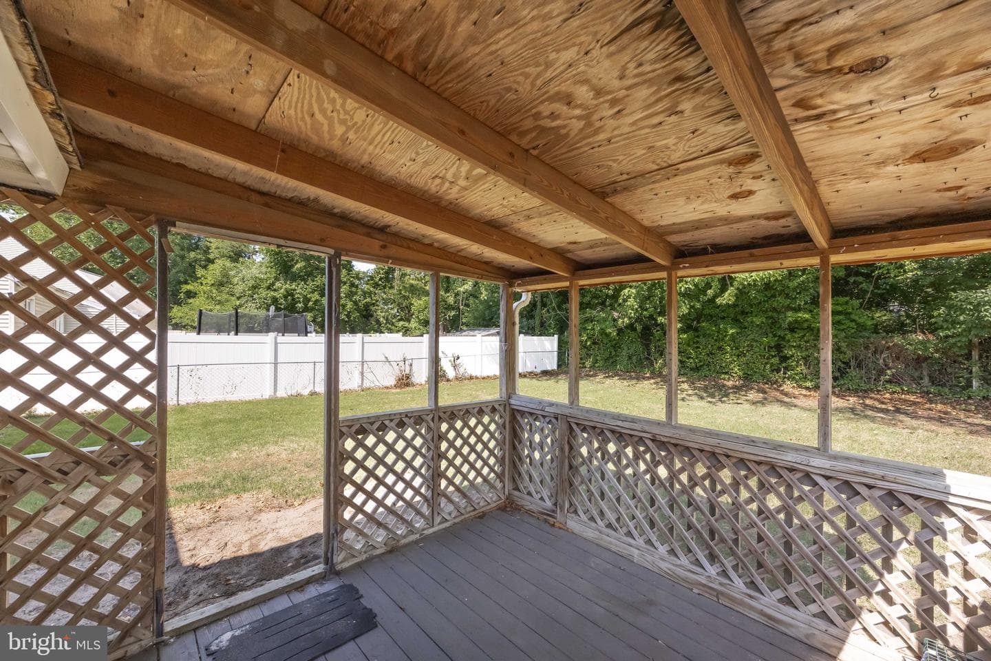 815 Roger Street photo 32