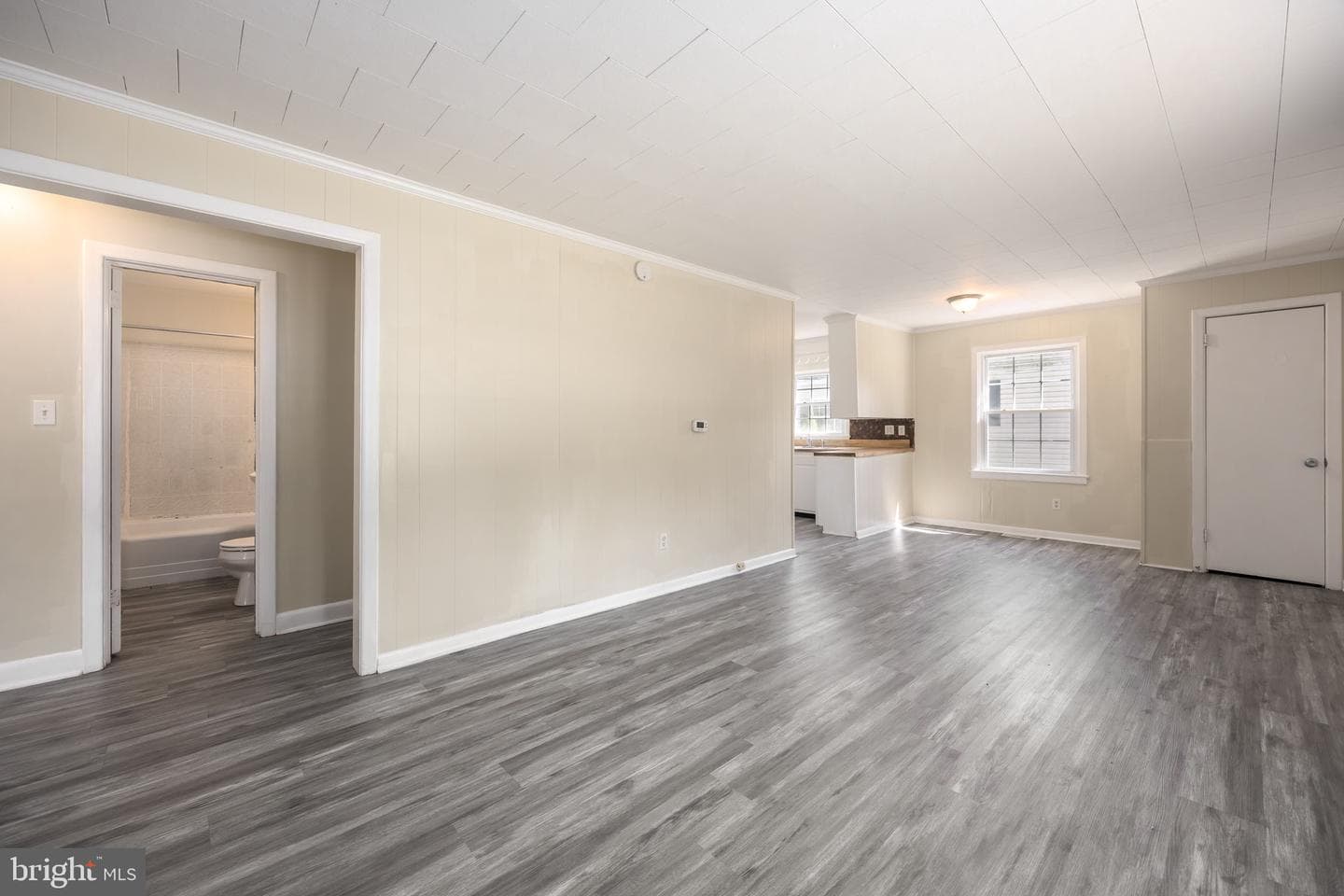 815 Roger Street photo 7