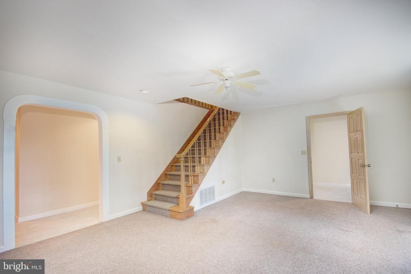 913 S Schumaker Drive photo 10