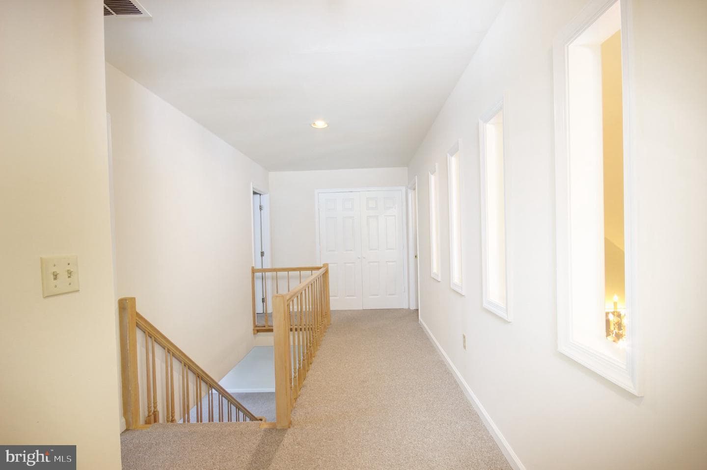 913 S Schumaker Drive photo 23