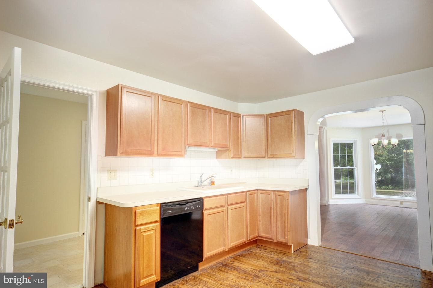 913 S Schumaker Drive photo 5
