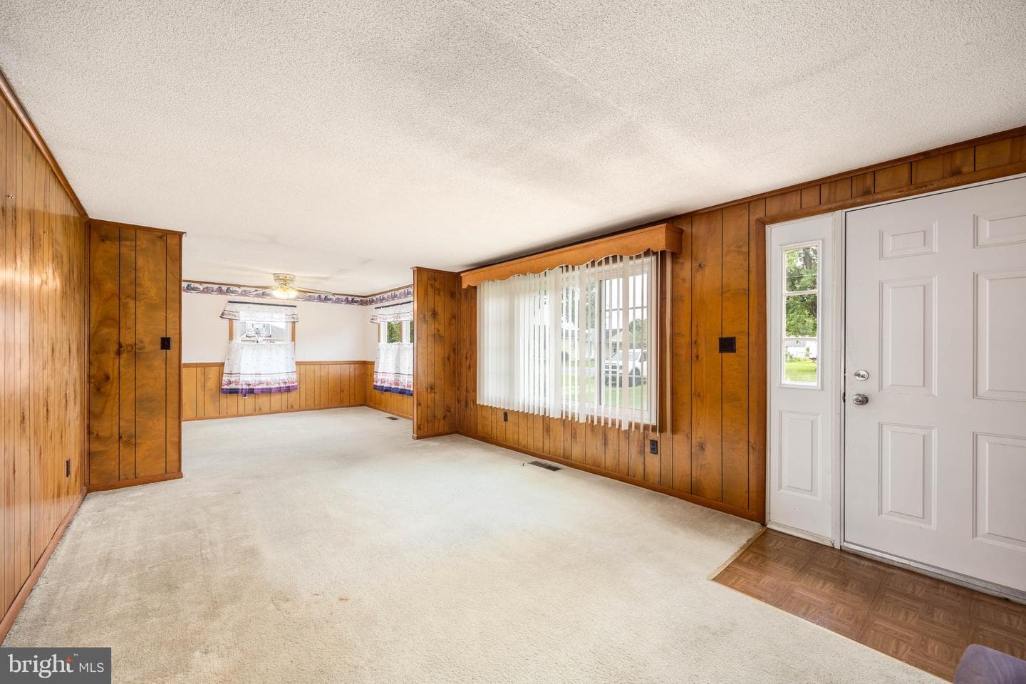 304 Calvin Drive photo 10