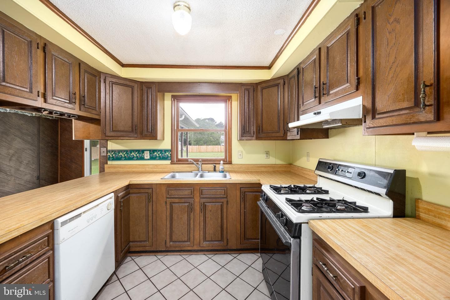 304 Calvin Drive photo 19